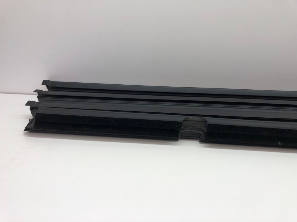 фото №7, Vw golf vi молдинг прокладка правый задняя 5k6839479b