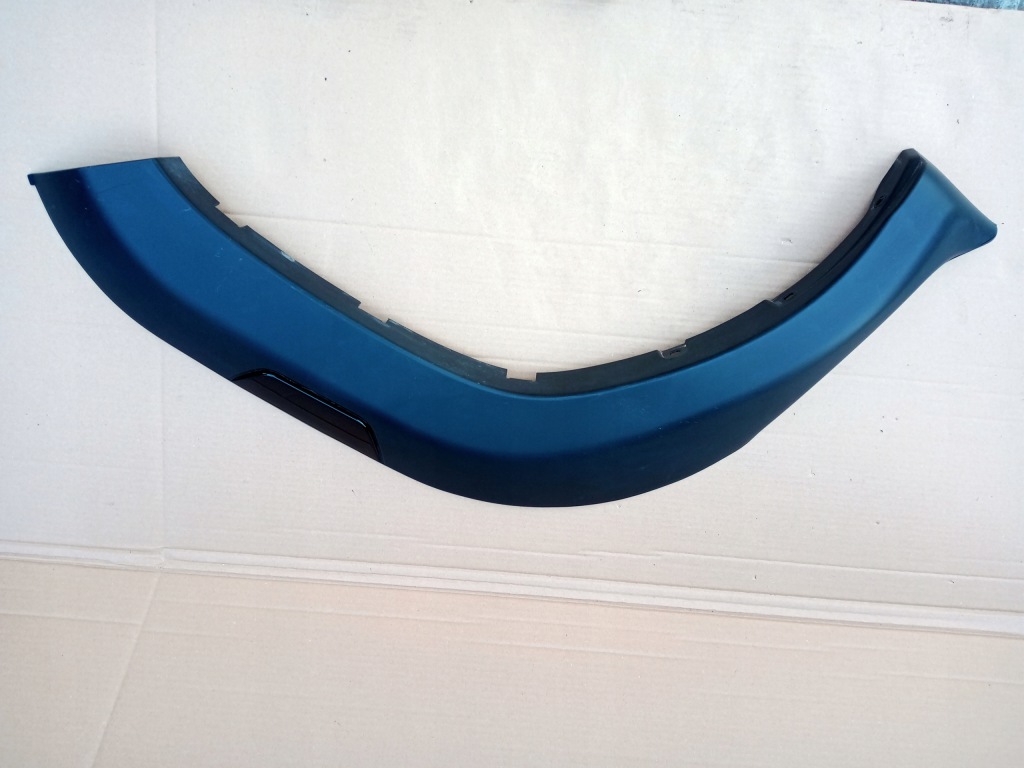 фото №1, Toyota hilux viii 8 lift правая молдинг крыла перед