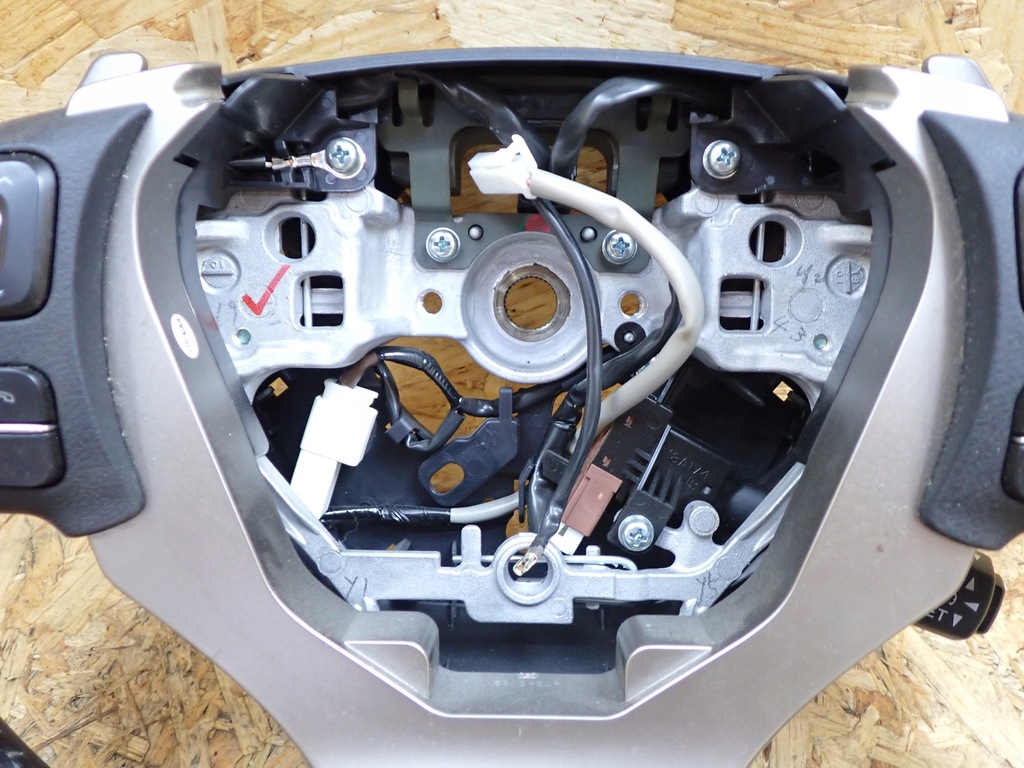 фото №6, Воздуховод многофункциональный лепестки переключения lexus is iii 200t 300 po lift 2018 europa