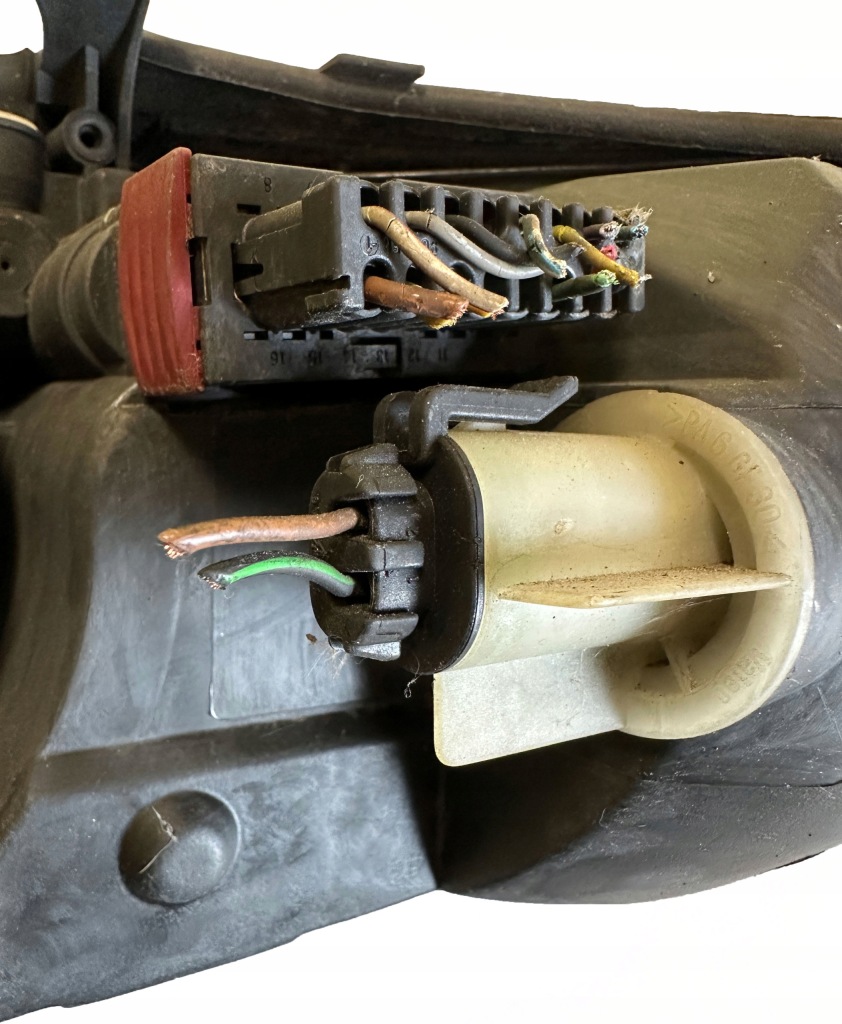 Фара правая передняя фара правый  перед ксенон vectra b рестайлинг  0301179272 Недорого