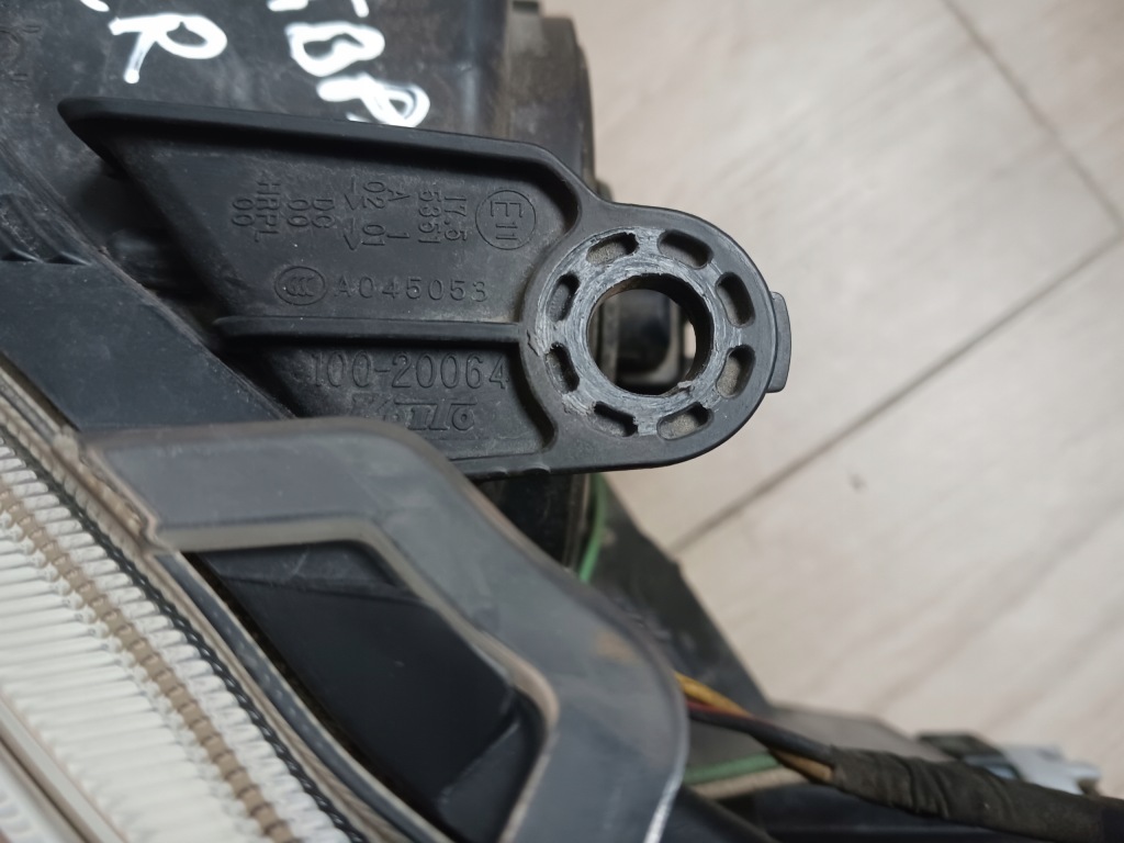 Лампа перед левая ксенон subaru outback 2012 rok Доставка