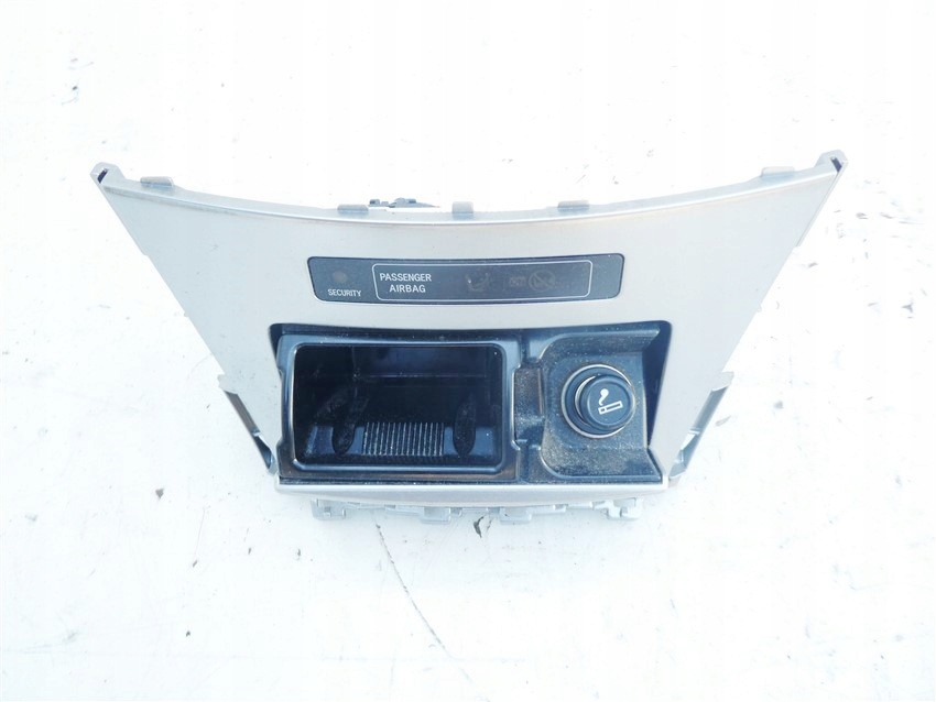 Попільничка toyota avensis iii t27 2012-2015 rok. Ціна