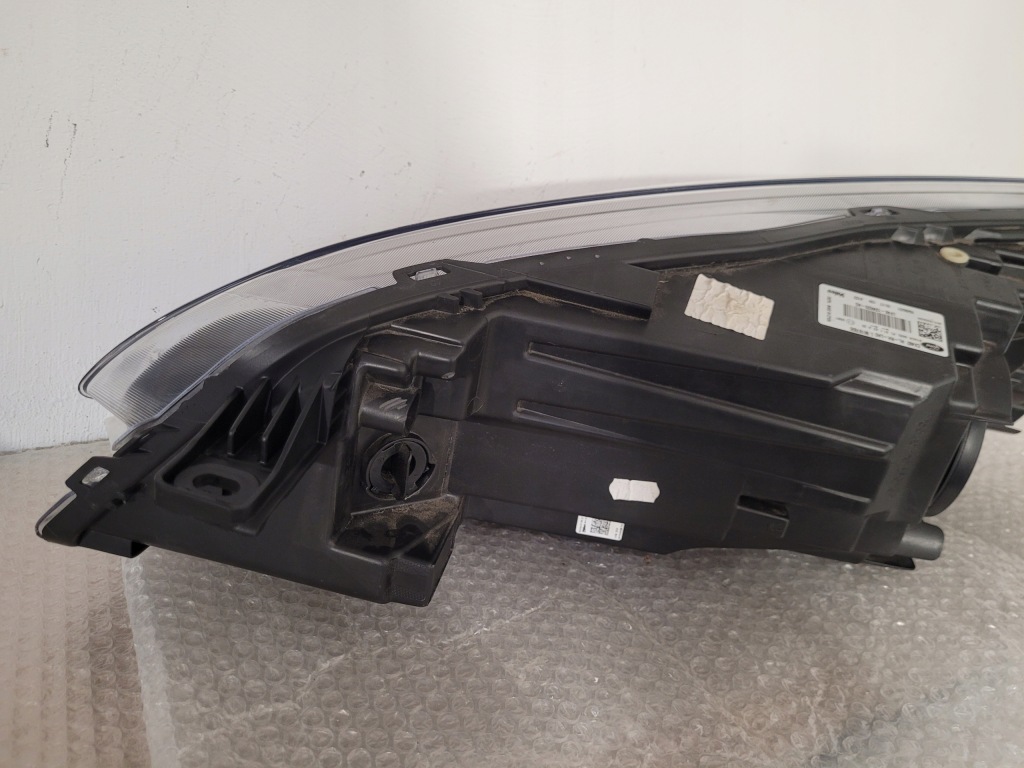 Купить Ford kuga mk3 фара перед правый  линза led