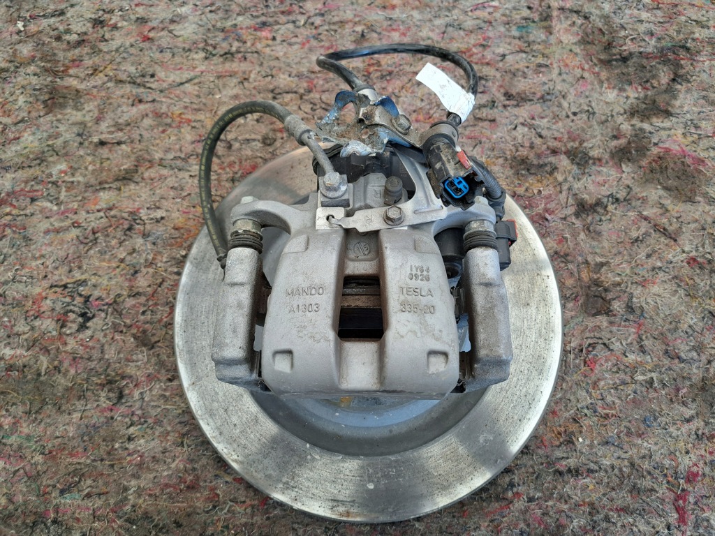 фото №1, Tesla 3 iii супорт гальмівний гальмівні колодки диск задня правий