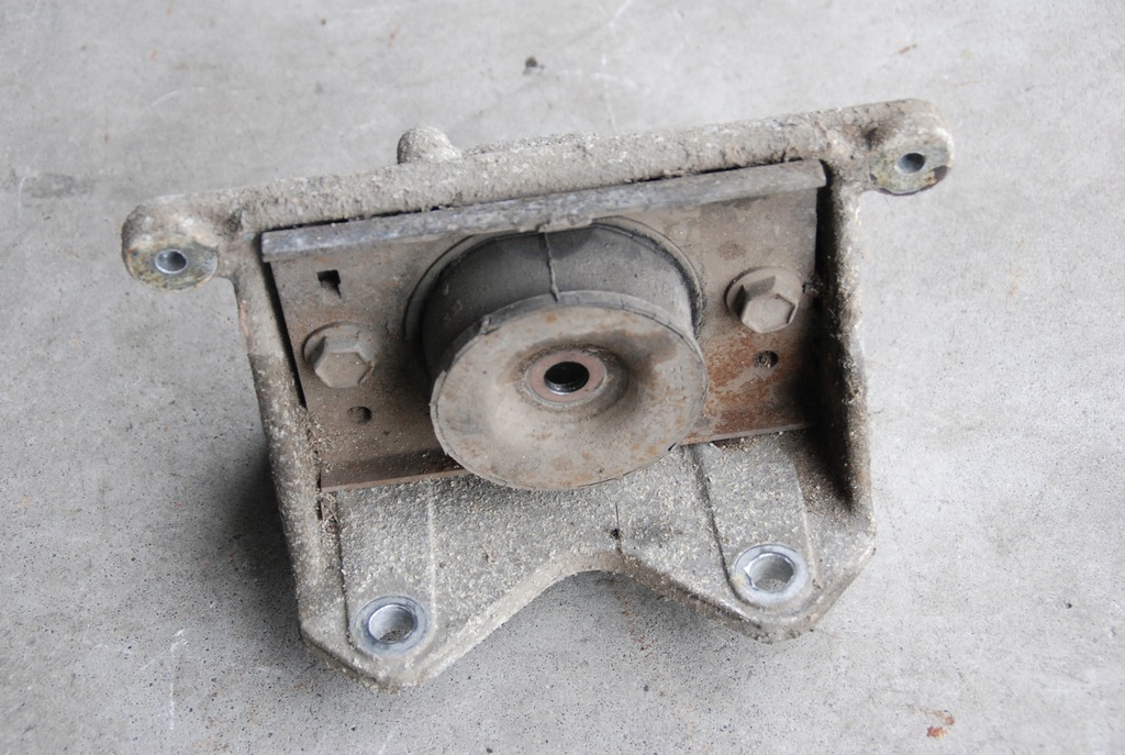 фото №1, Кронштейн подушка коробки renault master ii 3.0