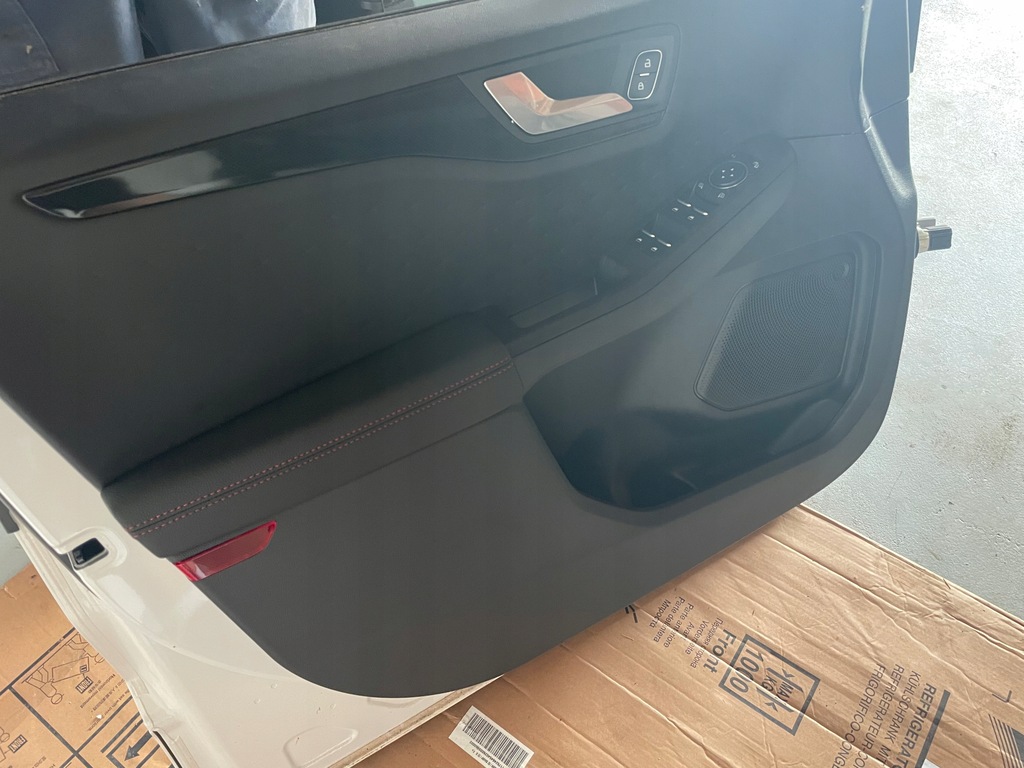 фото №8, Escape kuga mk3 сиденья заднее сиденье обшивки st-line