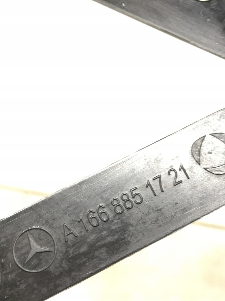 фото №10, Mercedes gle 166 ml w166 направляющая левый бампер задняя ła