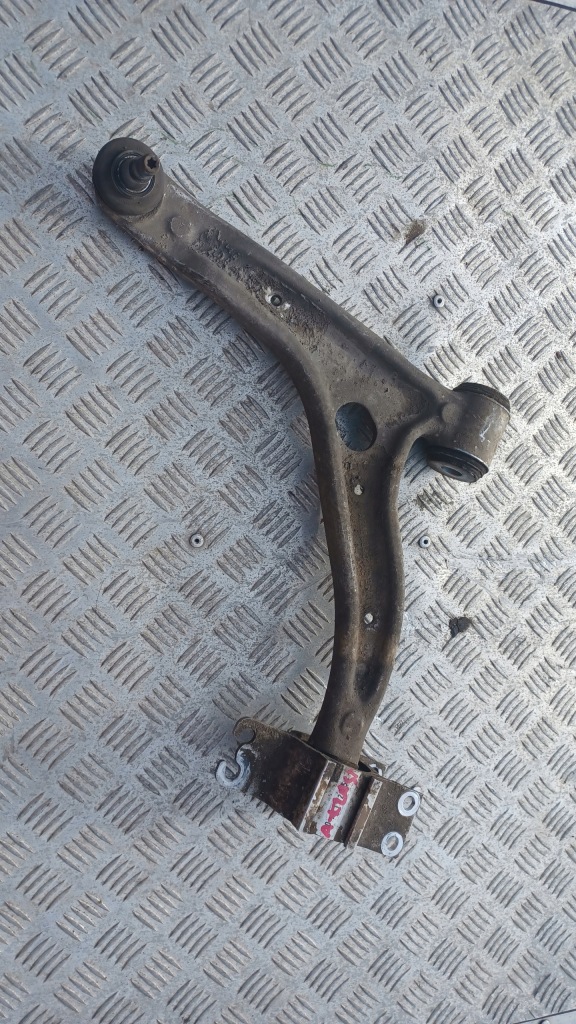 Купить Рычаг левый перед передний mercedes b w246 w176