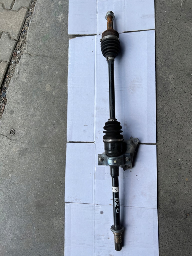 фото №1, Mazda 2 приводной вал правая бензин rok 2016