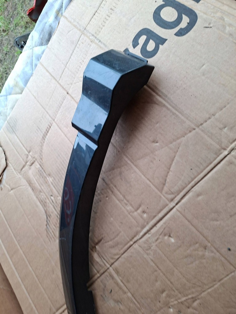 фото №10, Молдинг подкрылок передний audi q3 f3 83a853717