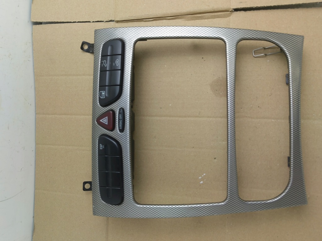 фото №1, Dekor рамка радио a2036802439 mercedes w203