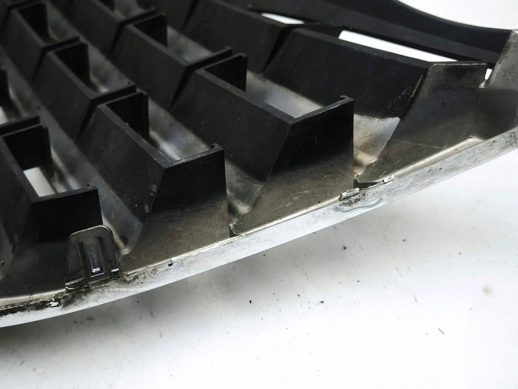 фото №8, Chrysler grand voyager v 2011 накладка / решётка радиатора / решётка радиатора верхний радиатора