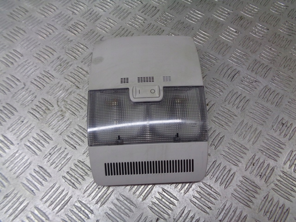 фото №1, Освітлення кабіни перед audi a3 8p 8p0947135d