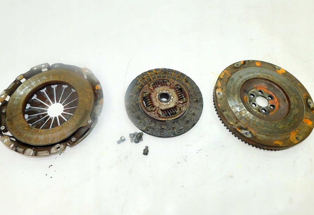 фото №1, Toyota yaris verso 1.4 d4d сцепление полный диск прижим колесо