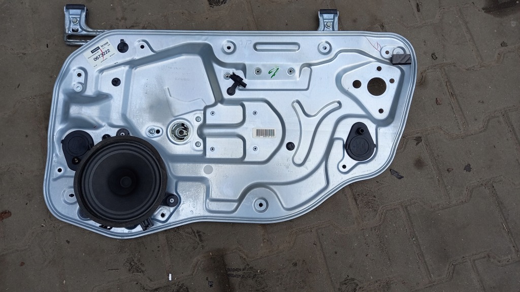 фото №1, Pod.szyby правий перед volvo s40 04r ii 992670-101