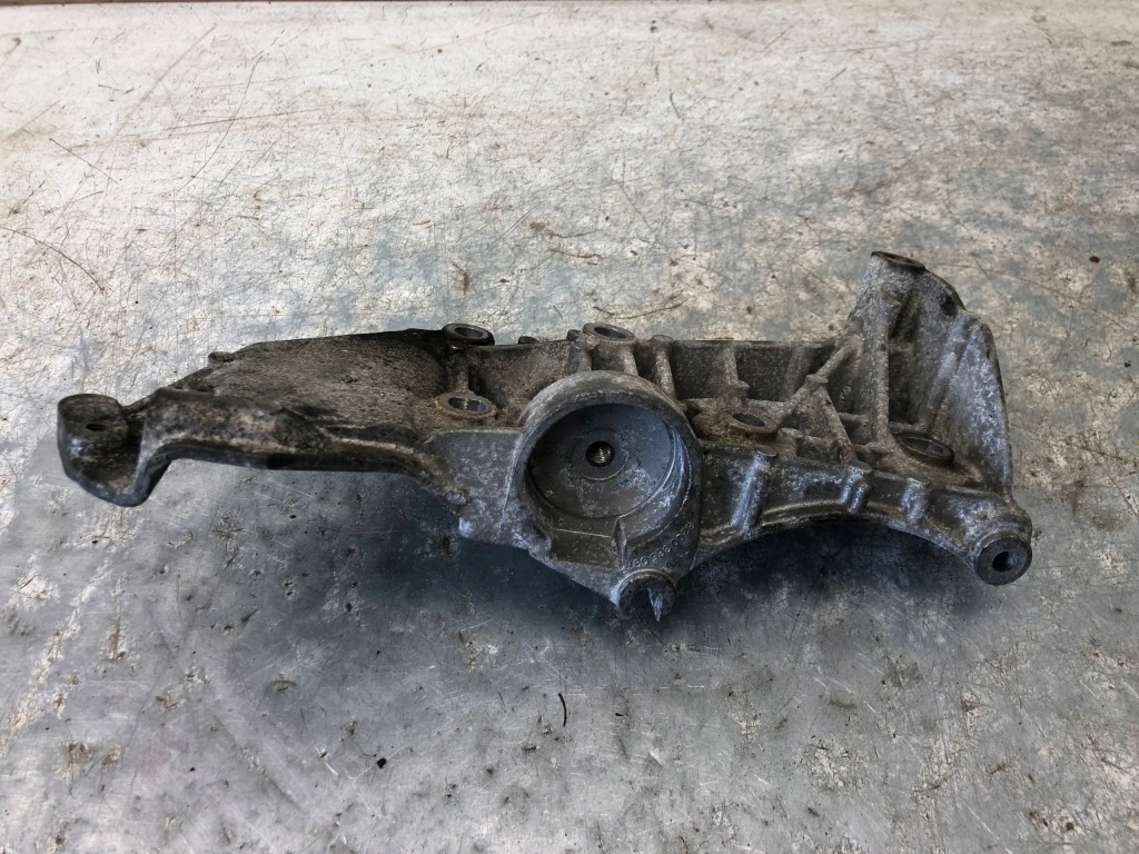 фото №4, Кронштейн кронштейн кронштейн генератора k4m6794 renault modus 8200365097