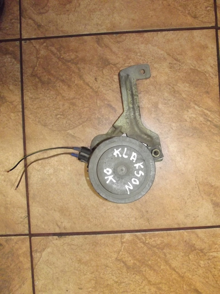 фото №1, Golf iv 1.6b 99' hb клаксон