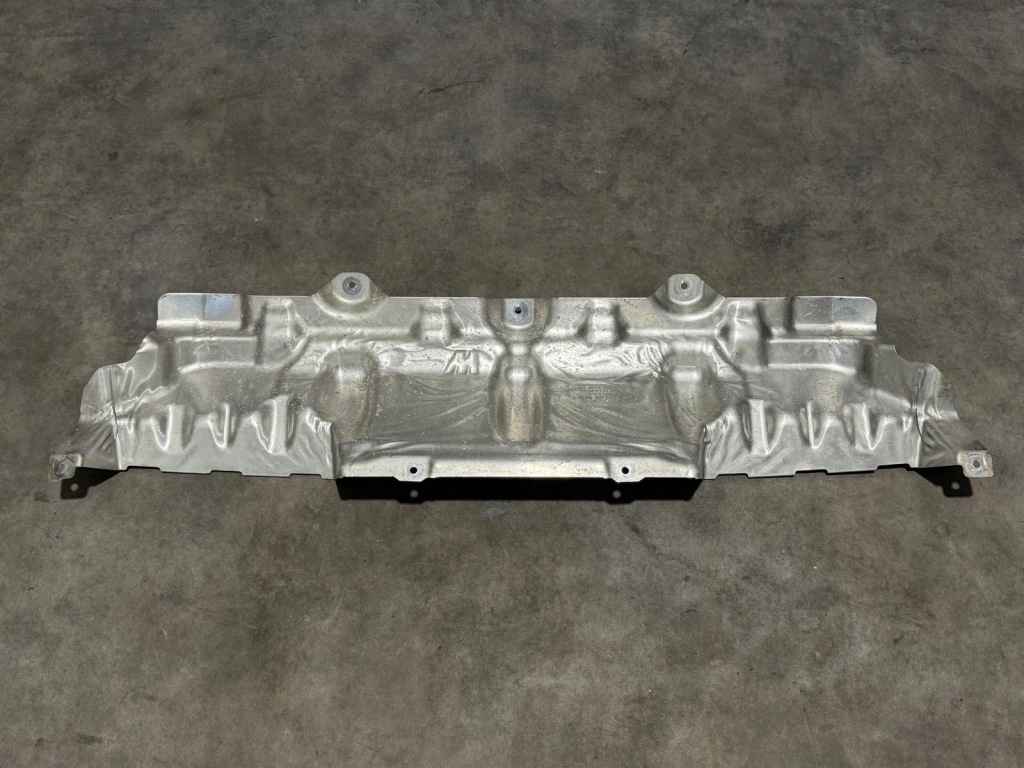 Купить Bmw m2 g87 накладка тепловая 8082083