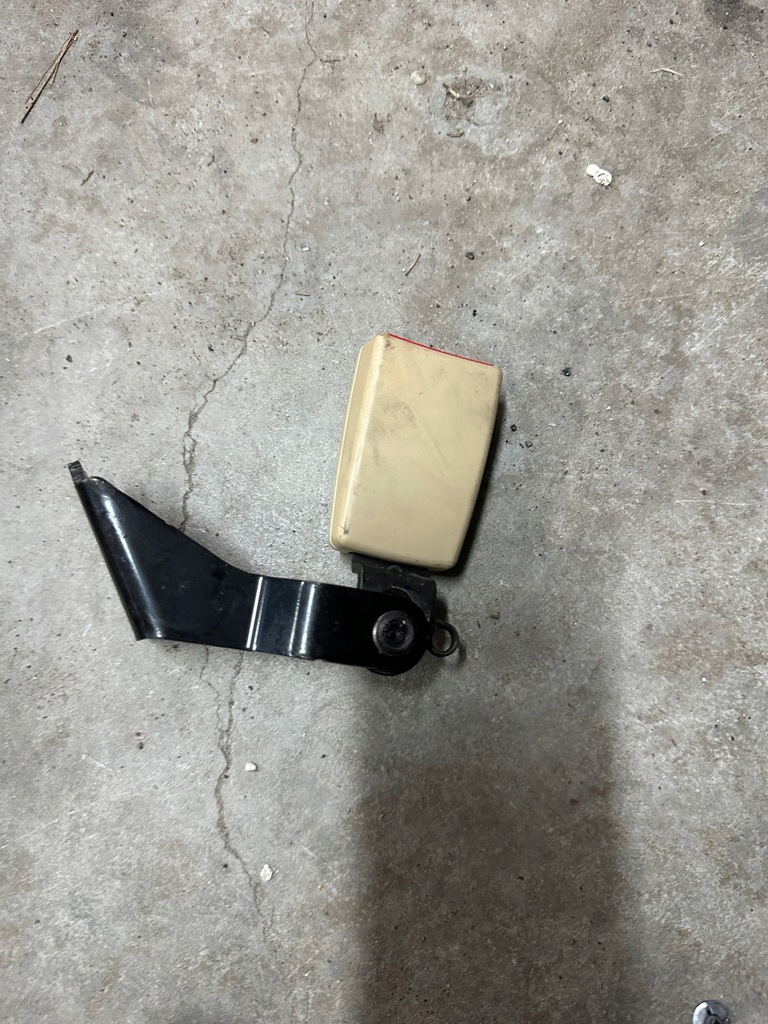 фото №1, Кліпса поперечина задня audi a8 d4