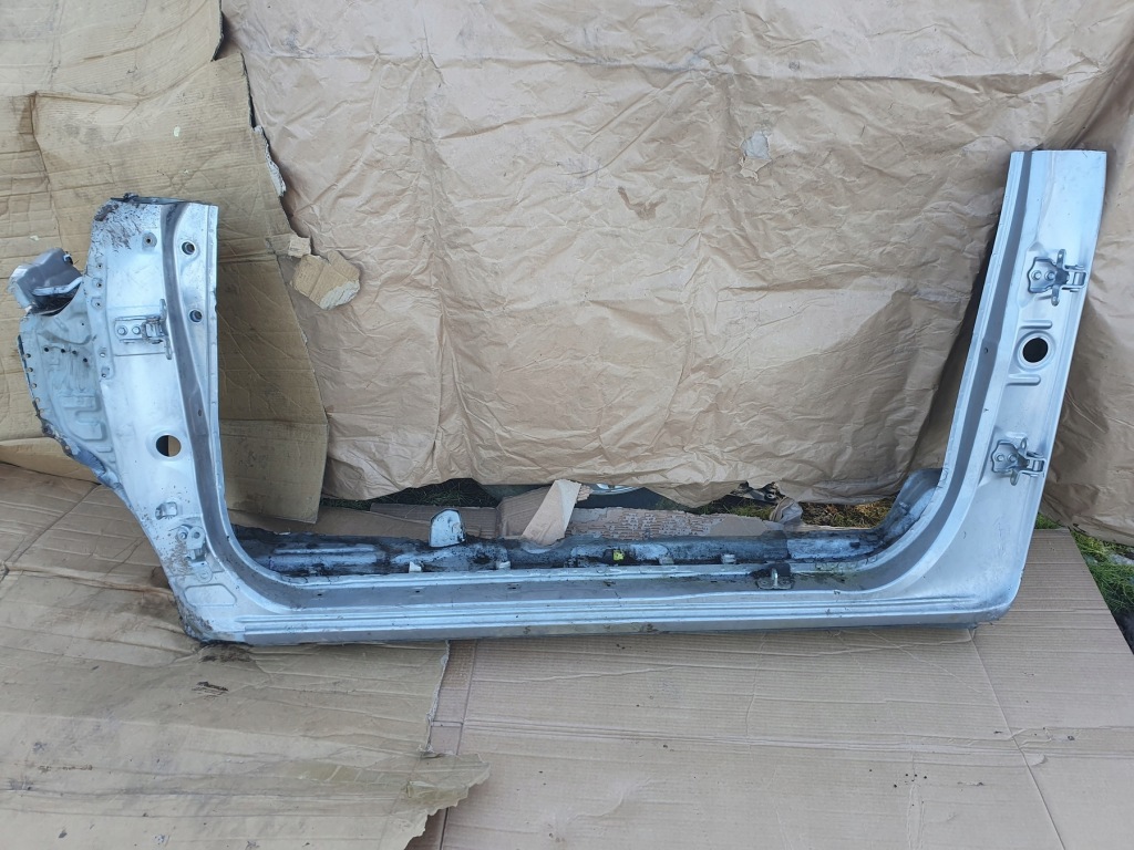 фото №1, Toyota hilux 16-2023 bok обшивка порог блок двигателя четверть extra cab 1.5 cab