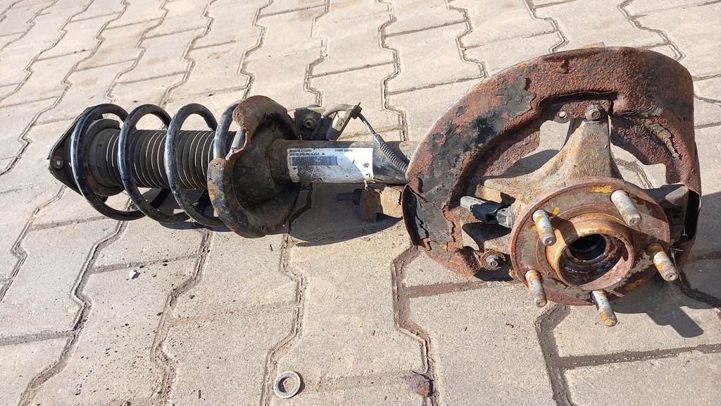 фото №1, Амортизатор лівий перед volvo v50 30736757