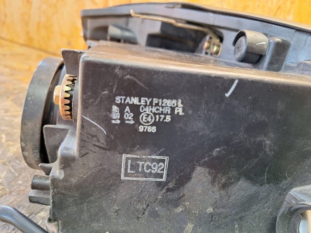 фото №6, Лампа левая mazda millenia xedos 9 europa