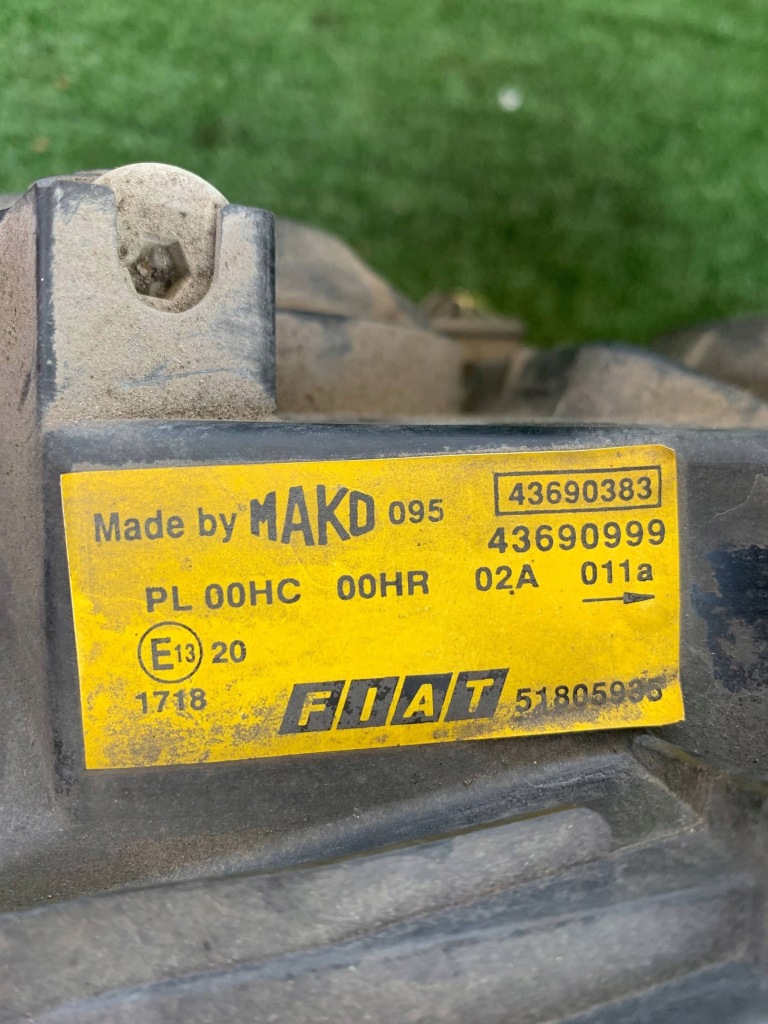 Купити Лампа перед передня ліва fiat doblo i lift 43690383 wwa