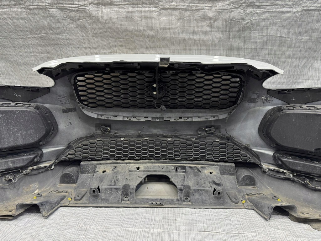 фото №9, Бампер передній 6-pdc радар камера jaguar e-pace j9c3-zderzak
