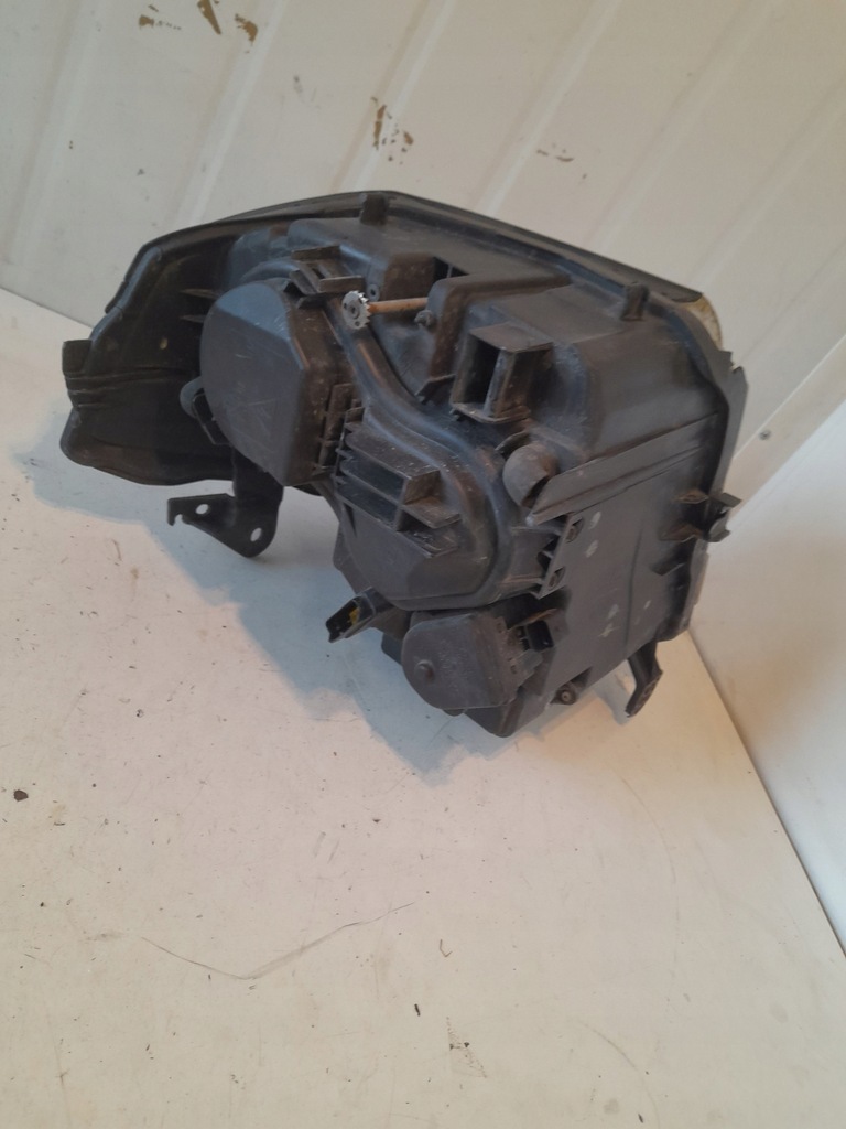 фото №4, Лампа правая перед renault vel satis 82000-14358-e