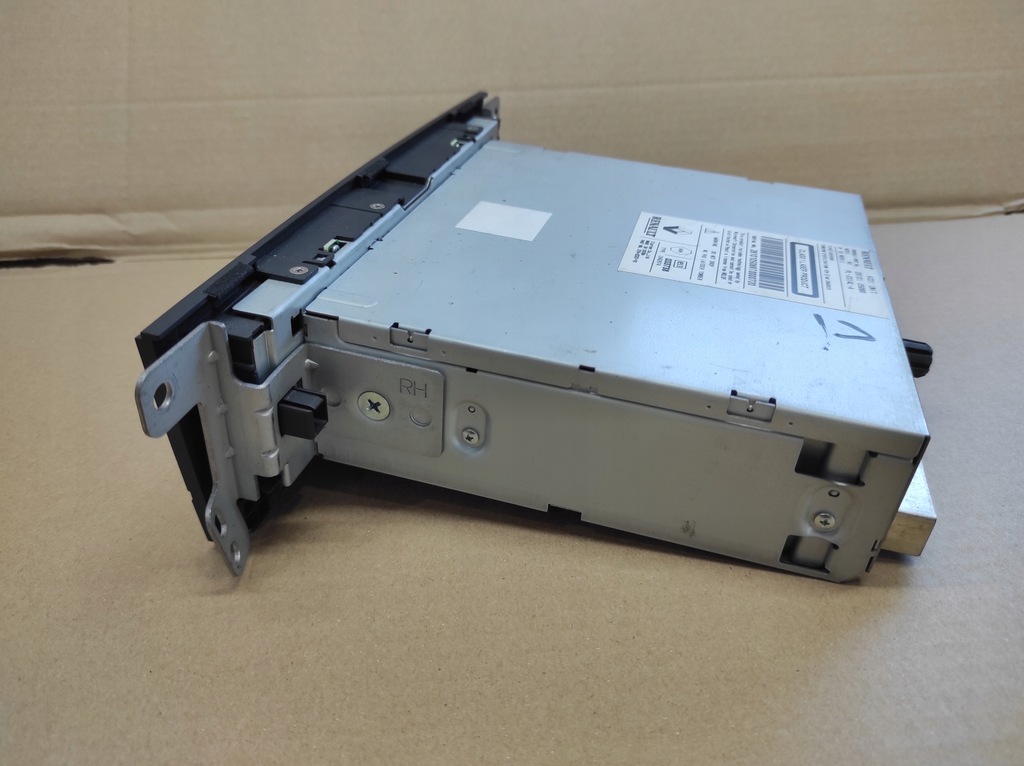 фото №6, Радио cd nav renault latitude 281010508r