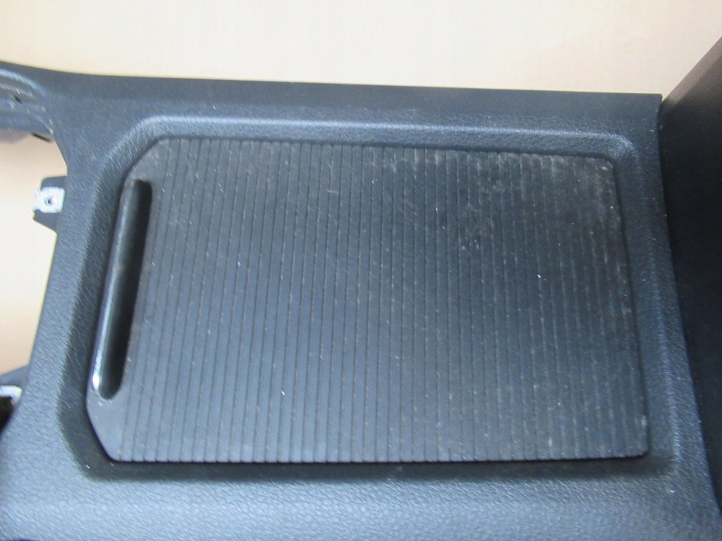 фото №6, Golf sportsvan підлокітник тунель чорний