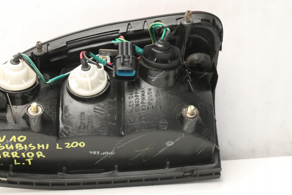 фото №9, Лампа задня лівий задня mitsubishi l200 warrior 2005