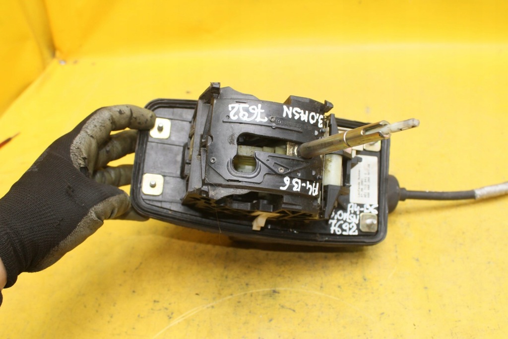 фото №9, Домкрат выборщик передач a4 b6 sedan 8e1713041g