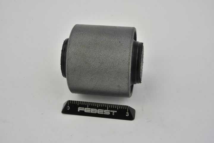 фото №15, Втулка рычага тяга заднего lexus is200 is300 gs300 ls430