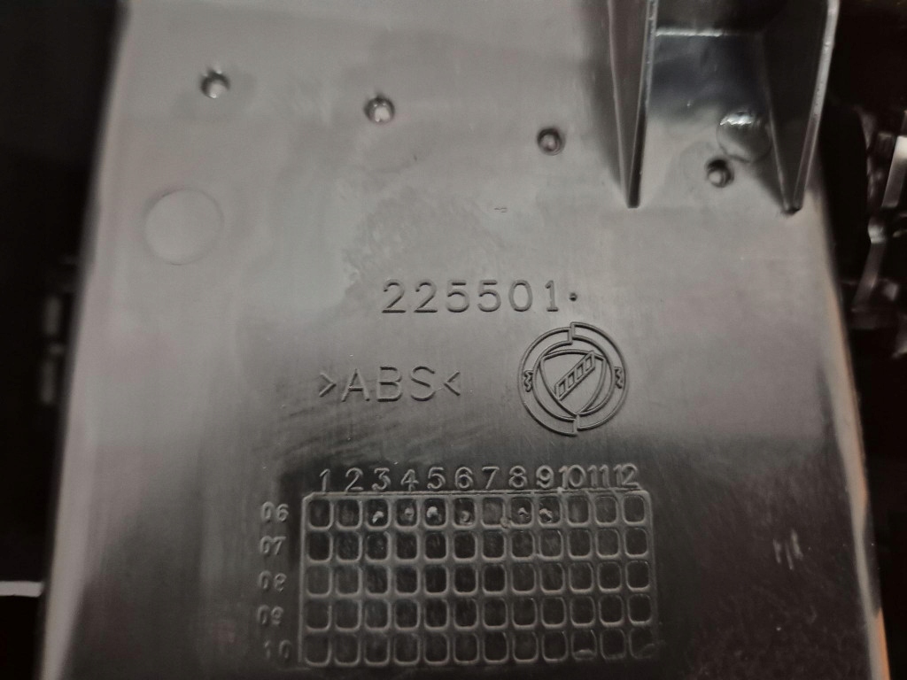 фото №5, Alfa romeo 147 решётка обдув средняя 225501