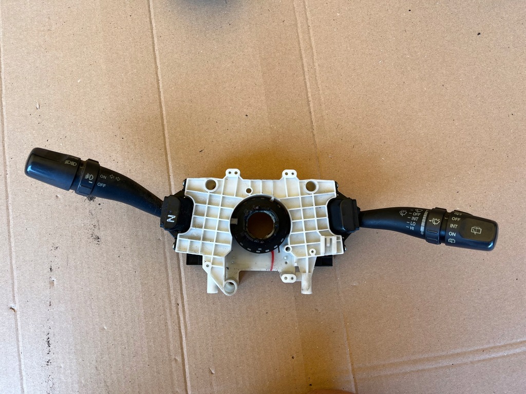 фото №1, Переключатель комбинированный hyundai trajet 2004-2008 2.0 crdi