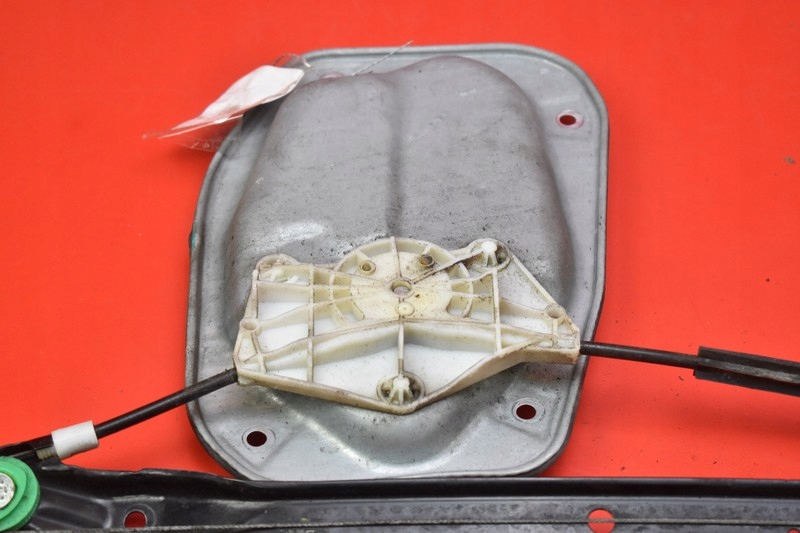 фото №11, Подъемник стекло левый задняя 1k5839461 vw jetta 5 v sedan 05-11