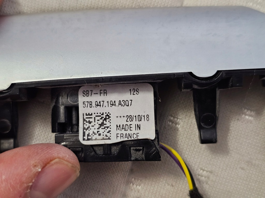 фото №10, Молдинг dekor консолі захист панелі led skoda karoq