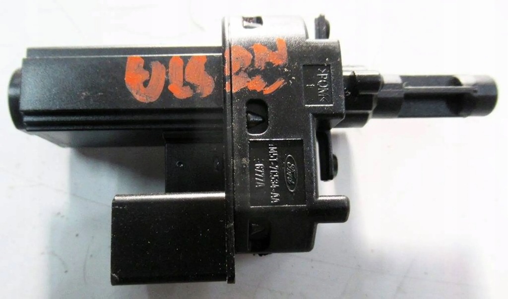 фото №1, Ford fiesta mk8 датчик педали сцепления