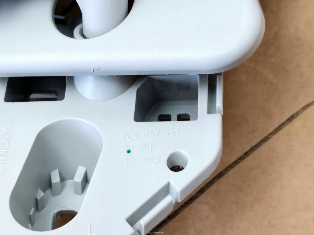 фото №11, Vw crafter 7c0 man tge козырёк левый 7c0857551