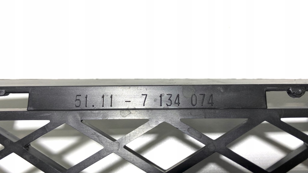 фото №11, Решітка середня бампера перед bmw e90 e91 7134074