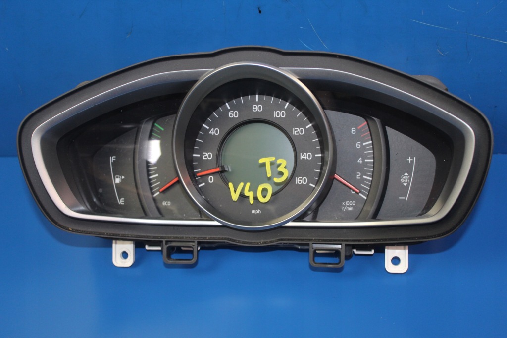 фото №1, Volvo v40 ii xc40 счетчик приборы бензин