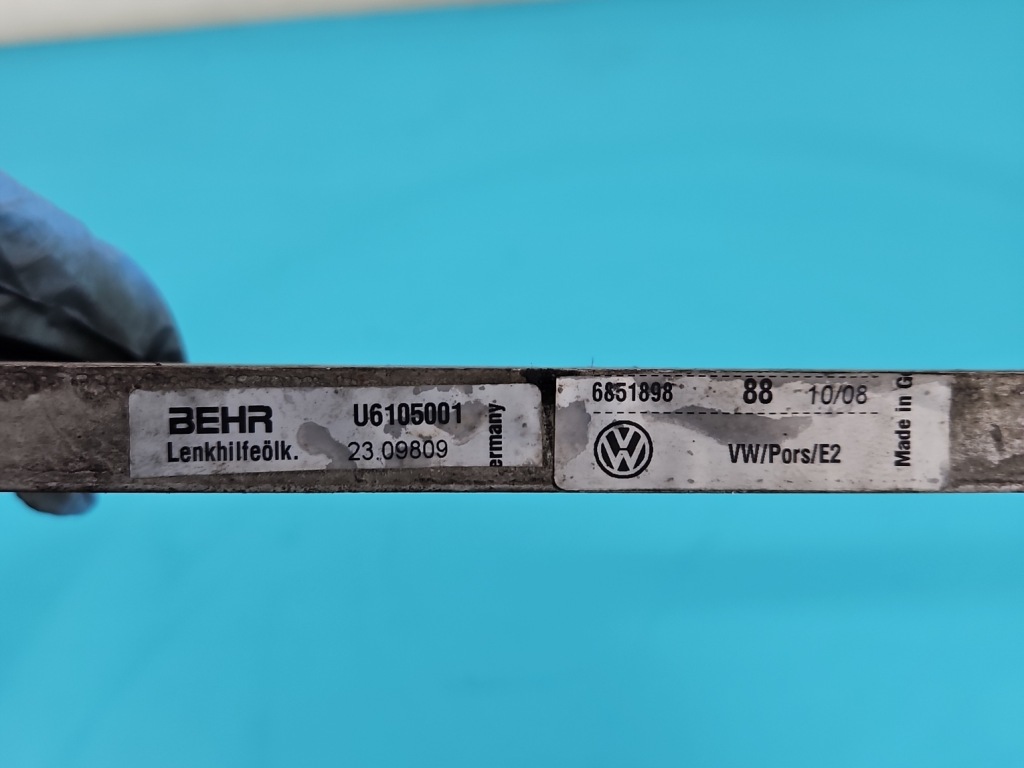 Радиатор масла porsche cayenne 2 u6105001, 6851898 4.8 v8 turbo с Разборки