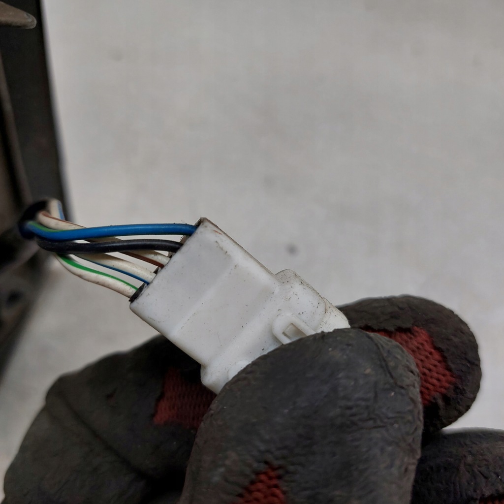 фото №9, Mitsubishi space star зеркало правое 5pin 010555