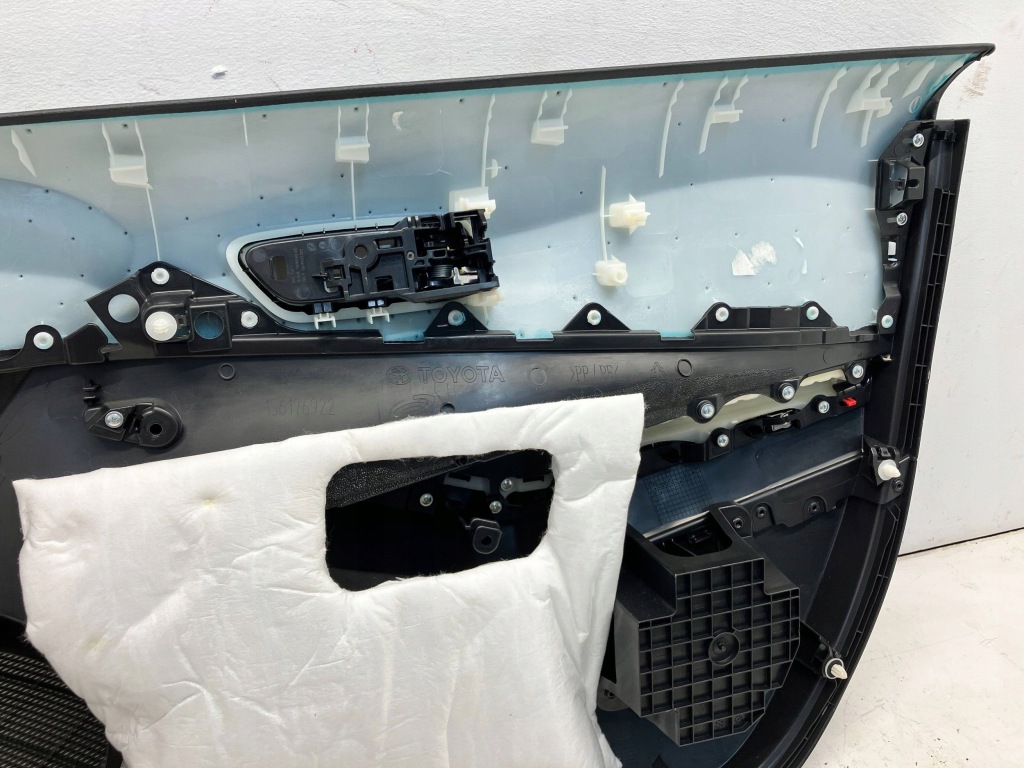 фото №10, Corolla e21 обшивка оббивка двері prednich лівий перед тканинний