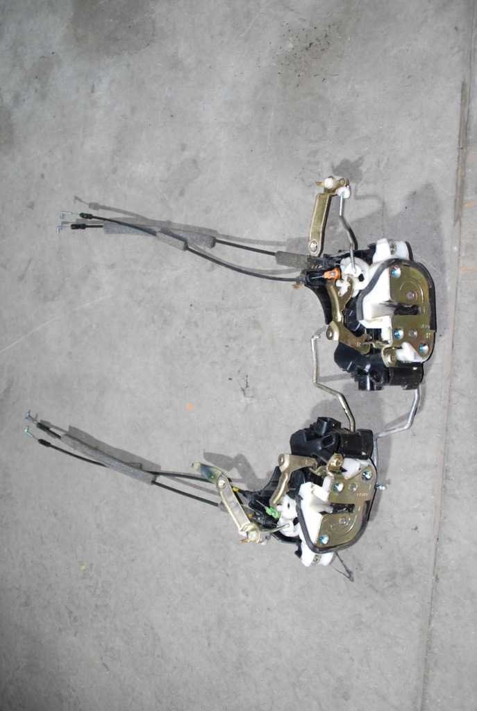 фото №1, Замок дверь l / p перед mitsubishi l200 06-