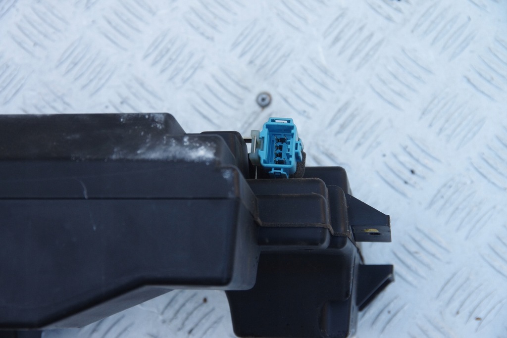 фото №6, Сабвуфер усилитель honda cr-v iii 06-12