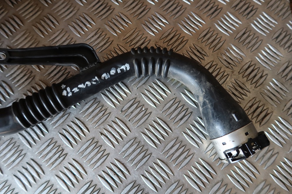 фото №9, Шланг интеркулер clio iv 104951a