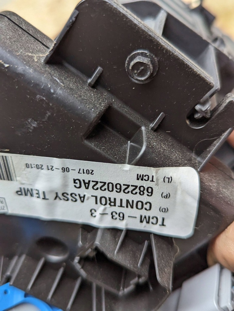 фото №3, Chrysler pacifica 2017 вентилятор