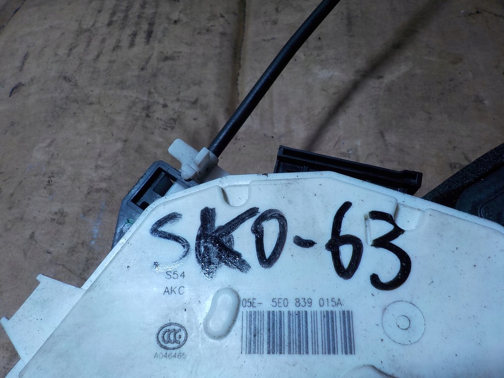 фото №4, Skoda rapid 1.6 tdi 2016r замок двері лівий задня 5e0839015a